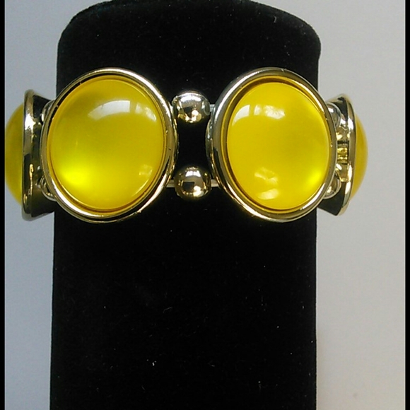 Yellow stone stretch bracelet - Picture 3 of 4